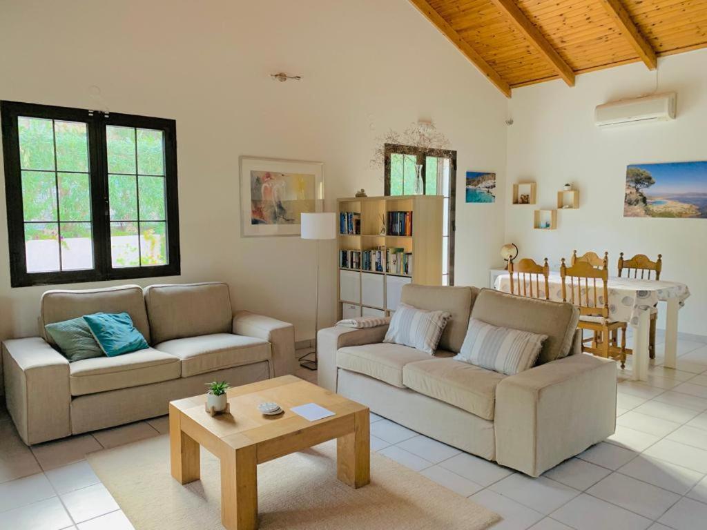 Gialova Garden Bungalow Luaran gambar