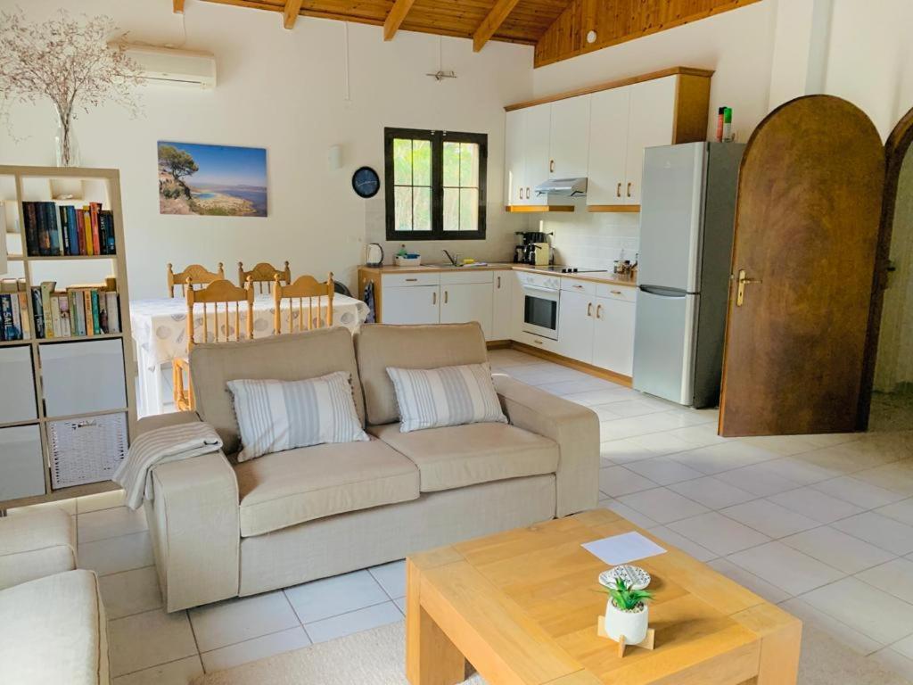 Gialova Garden Bungalow Luaran gambar