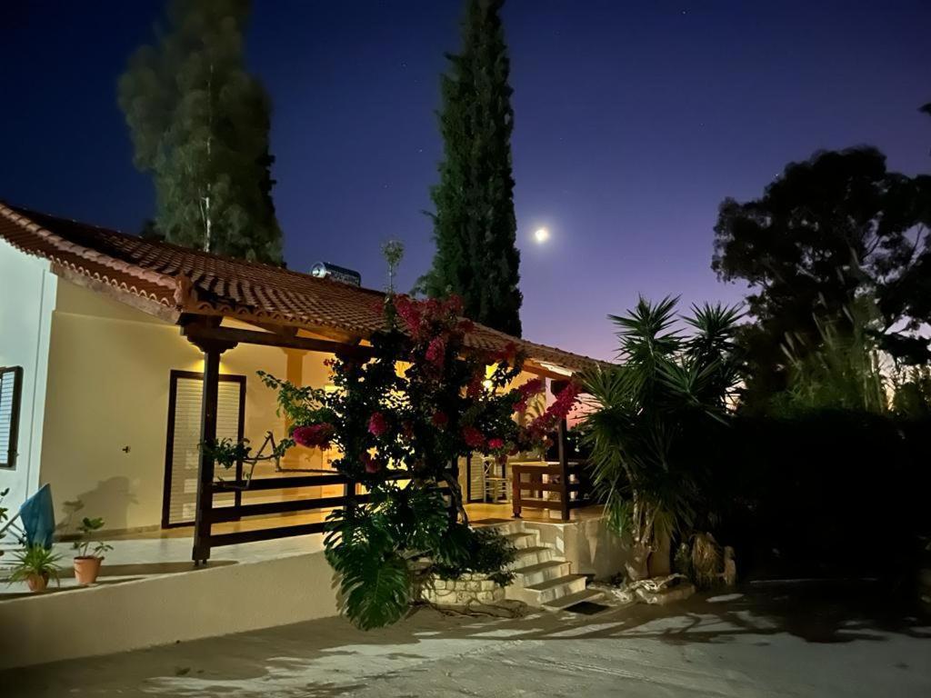 Gialova Garden Bungalow Luaran gambar